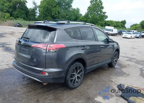 2016 Toyota Rav4 Se z USA, uszkodzony, nr VIN JTMJFREV5GJ076667